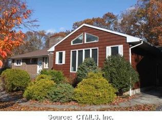 30 Knollwood Dr, Branford, CT 06405