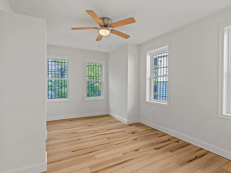 1630 Edgley St — Photo 15
