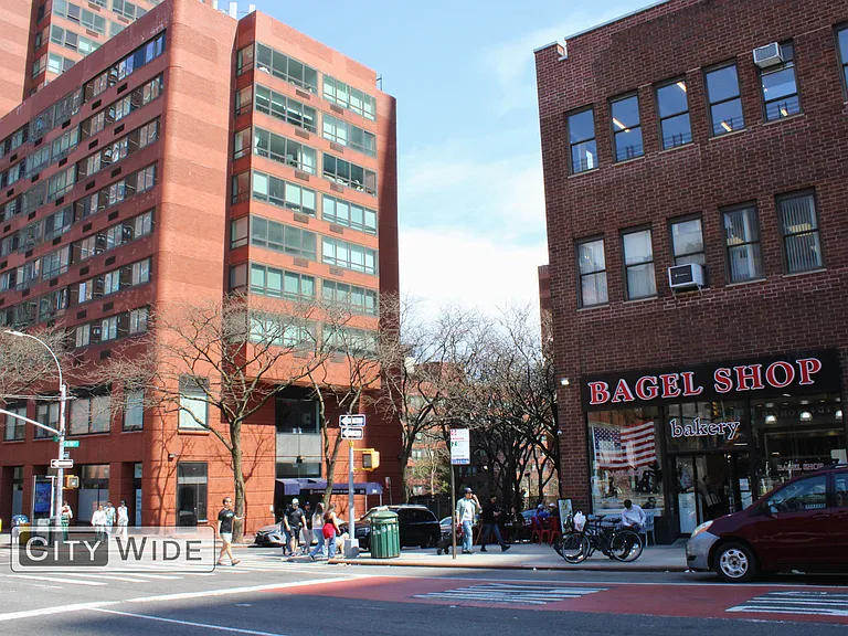 330 E 93rd St #5B — Photo 6