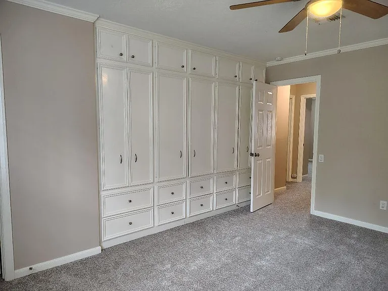 2823 Whitman Dr — Photo 19