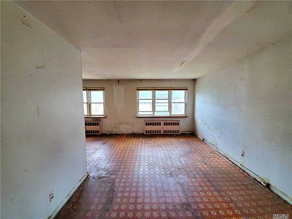 2nd image of 10462 Roosevelt Ave