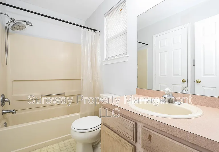 197 Lake Dr — Photo 12
