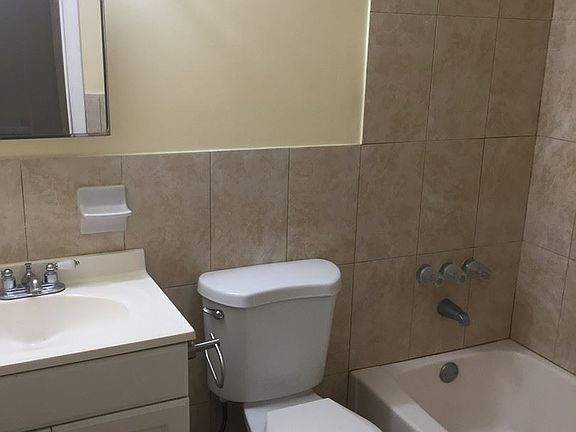 4th image of 257 S Royal Poinciana Blvd APT 104