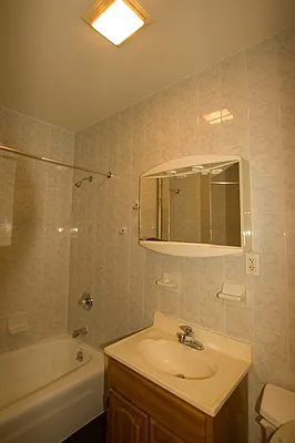 Rented by Nest Seekers International | media 22