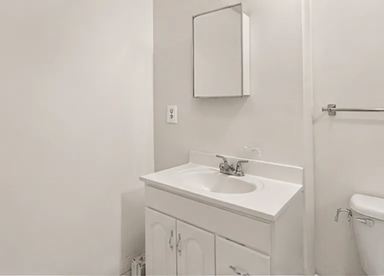 759 N Ringgold St #B — Photo 15
