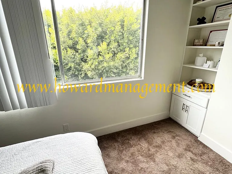 537 San Vicente — Photo 16