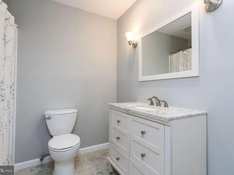 7 Belaire Way — Photo 20