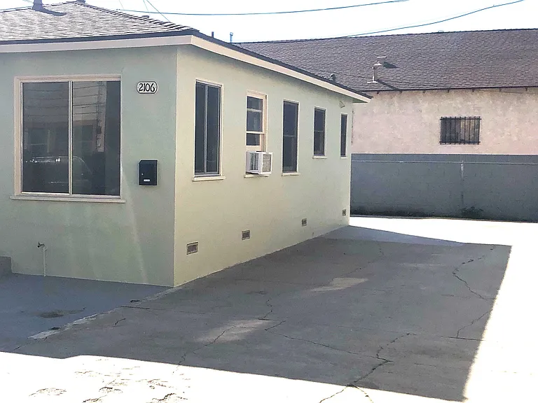 2106 N Vallejo St — Photo 11