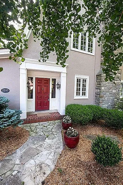 3 bed, 3.5 bath, 3602 sqft, $3,200 — Photo 2