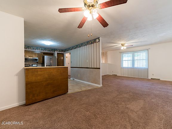 4th image of 2905 Sue Dr
