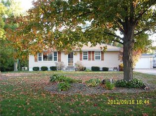 5631 Beverly Rd SW, Cedar Rapids, IA 52404