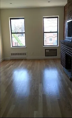 Rented by Chartwell Manhattan Realty | media 8