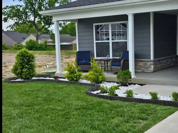 2773 Abby Woods Dr, Jeffersonville, IN 47130
