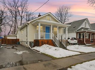 20 Trapnell St, Saint Catharines, ON L2R 1A9