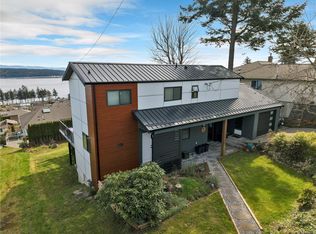 241 Alder St S, Campbell River, BC V9W 2M9