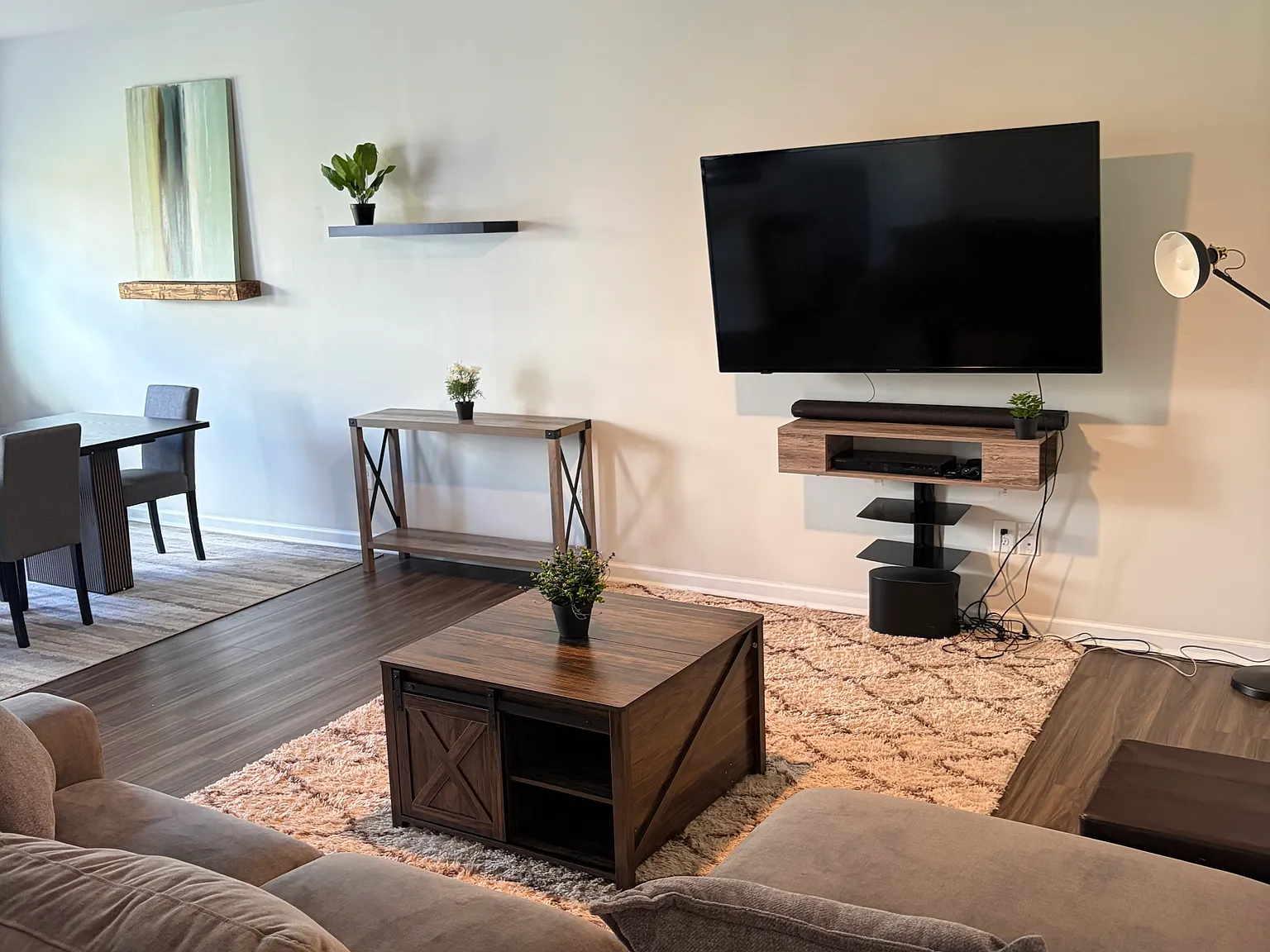 3 bed, 2.5 bath, 1766 sqft, $2,350 — Photo 4