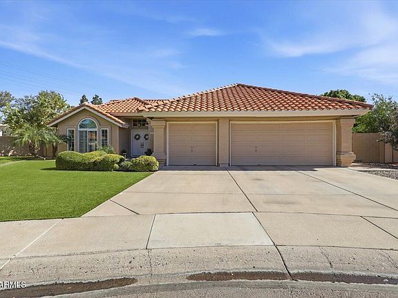 3rd image of 1511 W Corona Drive