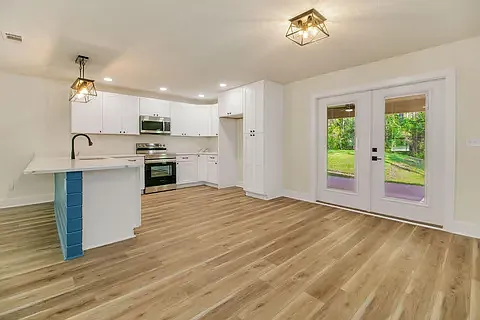 9917 Aileron Ave — Photo 3