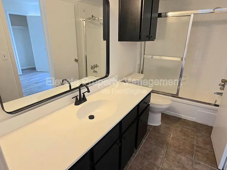 524 Westwood Ct — Photo 15