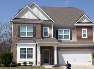 13430 Canterbury Castle Dr, Charlotte, NC 28273