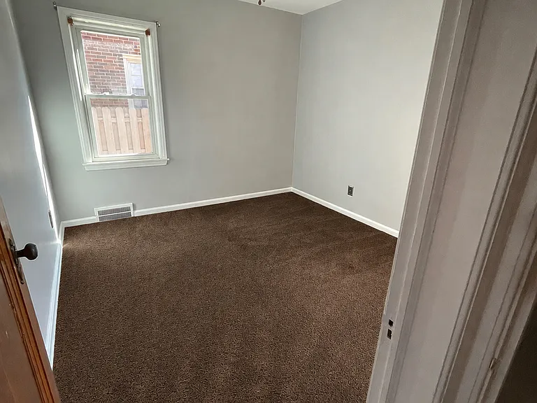 18221 Hanna St — Photo 11