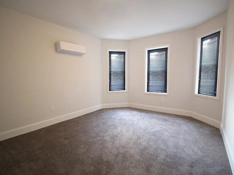 212 E Hanover St #C — Photo 8
