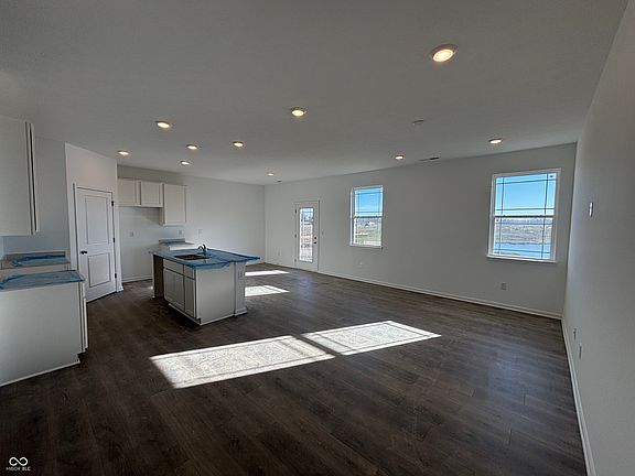 5th image of 9237 Kavanaugh Dr