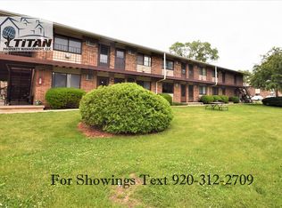 1439 S Commercial St #62, Neenah, WI 54956