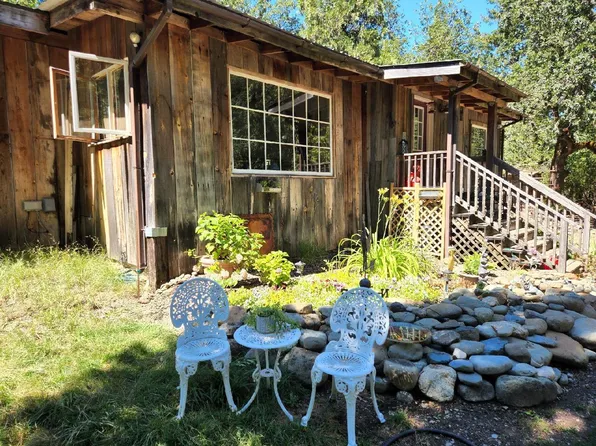 12100 Takilma Rd, Cave Junction, OR 97523