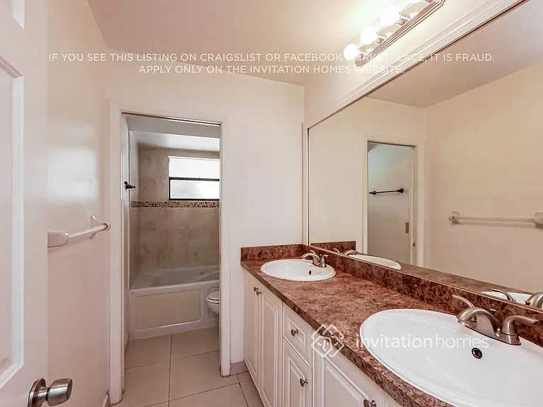 5016 NW 66th Dr — Photo 15
