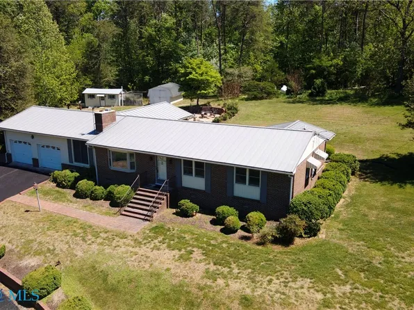 4836 Blackstone Rd, Kenbridge, VA 23944