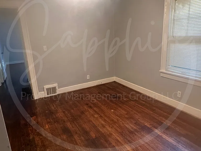 2404 E 67th Ter — Photo 17