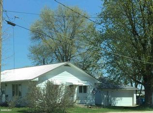 2206 Market St, Thomson, IL 61285