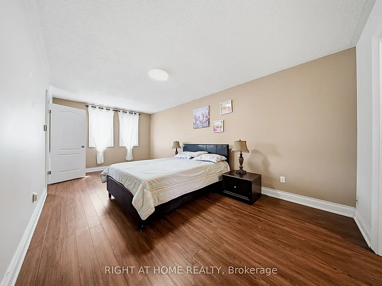 29 Sunforest Dr — Photo 31
