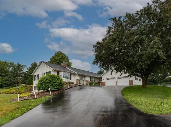 607 Don Dr, Saint Charles, MN 55972
