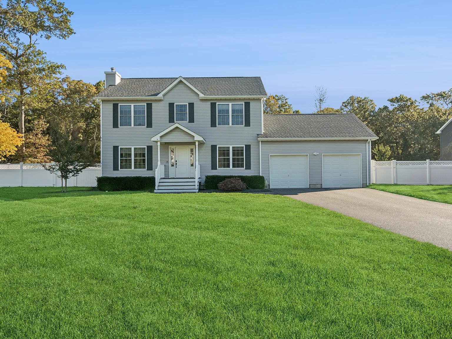 North Fork Seasonal Rental Close to All — Photo 1
