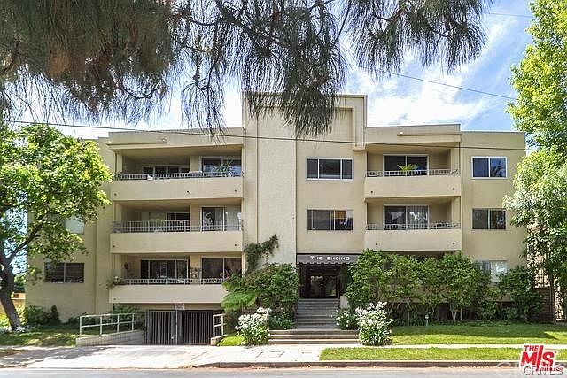 1st image of 16012 Moorpark St Unit 105