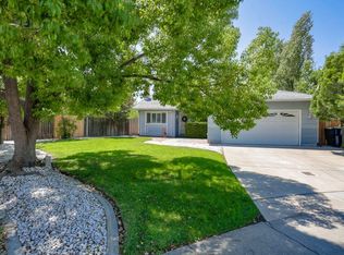 26 Herbosa Vista Ct, Sacramento, CA