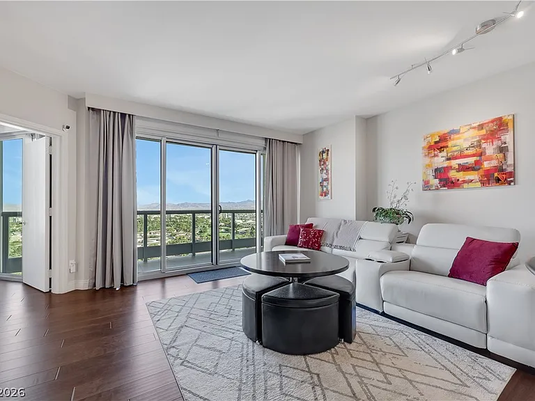 322 Karen Ave #2105 — Photo 3