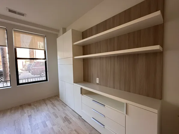 400 Claremont Avenue image 118 of 130