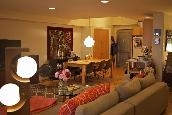 Rented by Owner | media 22