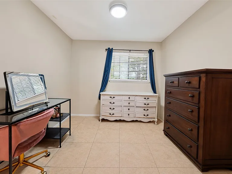 6015 Homestead Ct — Photo 18