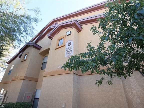 3rd image of 8250 N Grand Canyon Dr Unit 1130