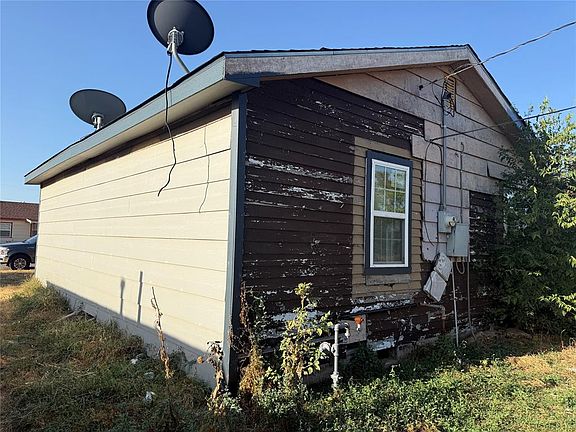 4th image of 1325 E Hemlock St