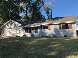 411 Saint Patrick Dr, O'Fallon, MO 63366