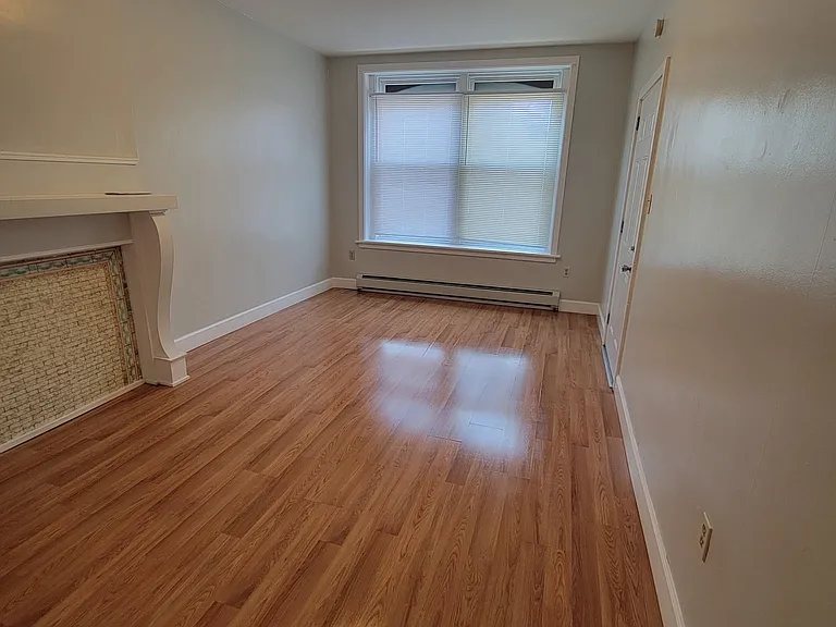 733 N 9th St #1 — Photo 1