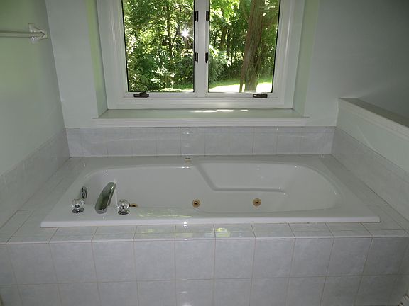 4th image of 8239 E Highpoint Rd