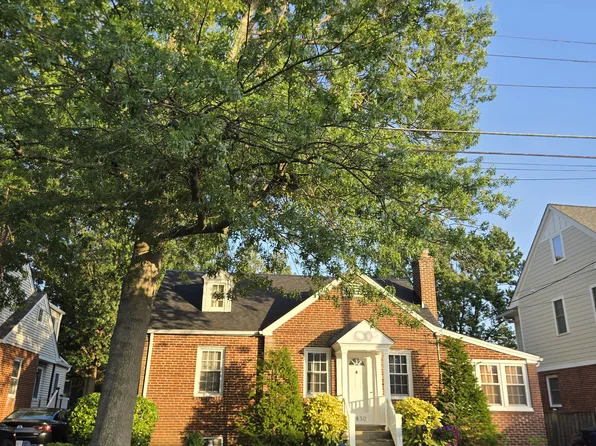 4830 25th Rd N, Arlington, VA 22207