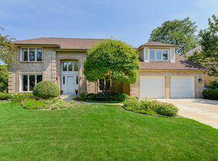 116 Hawkins Cir, Wheaton, IL 60189