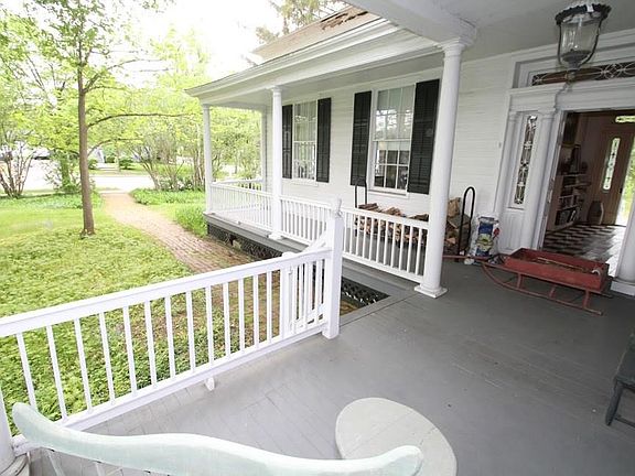 3rd image of 20 Monroe Ave